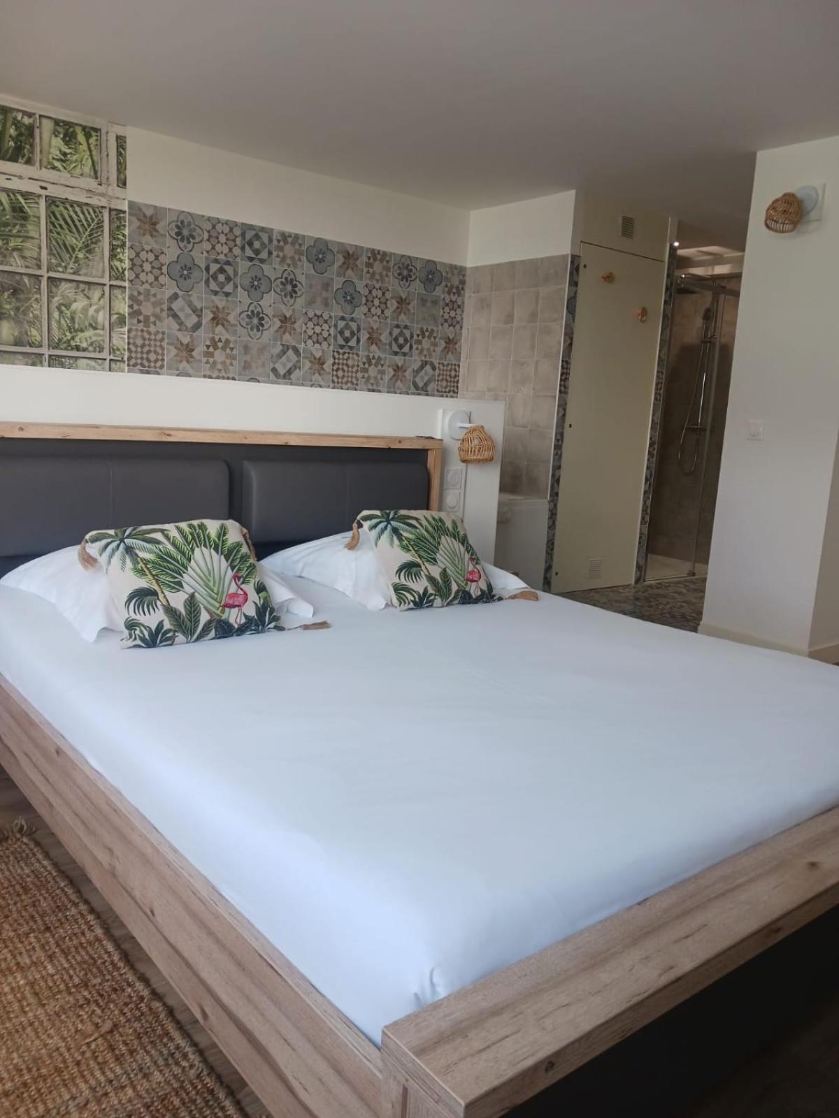 Cotinga Hotell Villars-les-Dombes Exteriör bild
