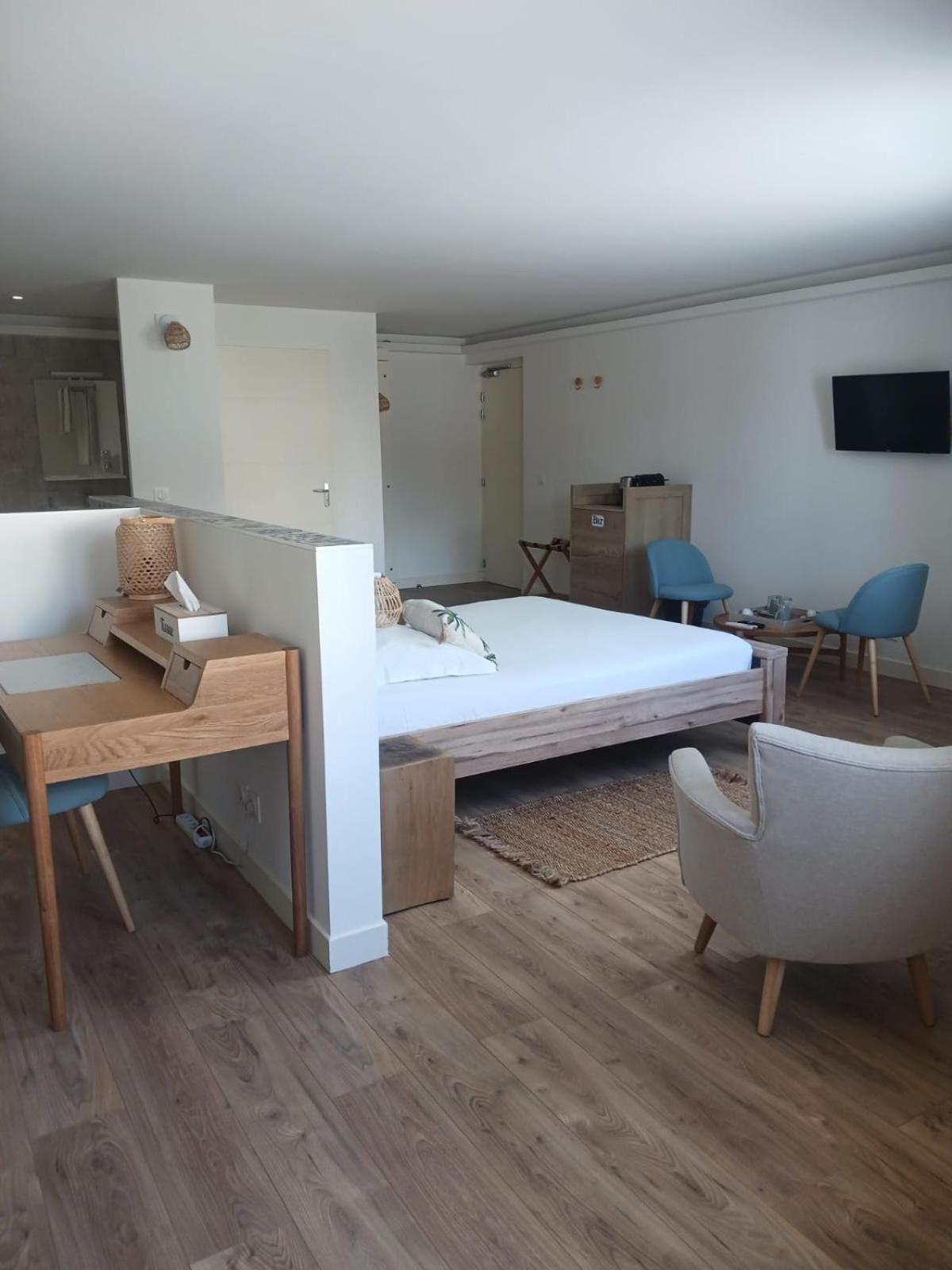 Cotinga Hotell Villars-les-Dombes Exteriör bild